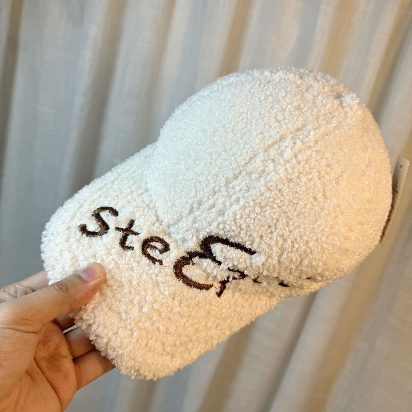 Outdoor Upgrade Warm Lamb Fur Makes Face Look Small Embroidered Letters Peaked Cap